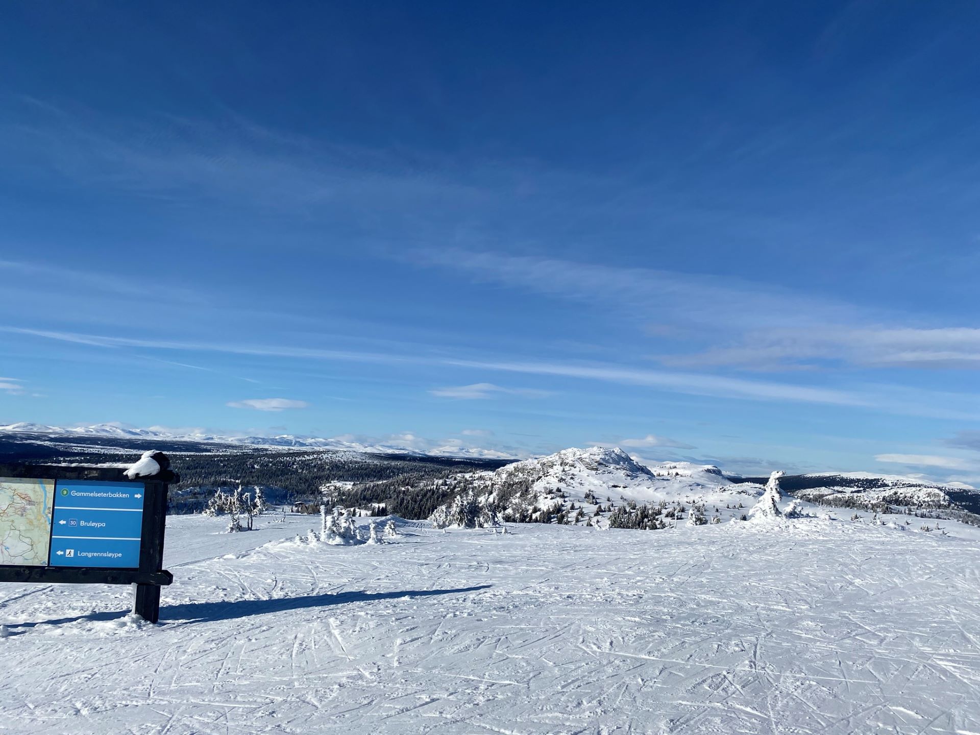 View of Kvitfjell - white mountains and skiing slopes