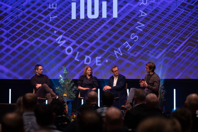 Bilde av paneldebattdeltakere