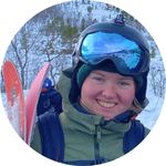 Portrett av Elisabeth Slinning på ski