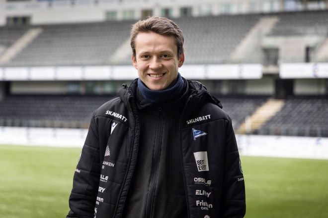 Portrett av Markus på en fotballbane