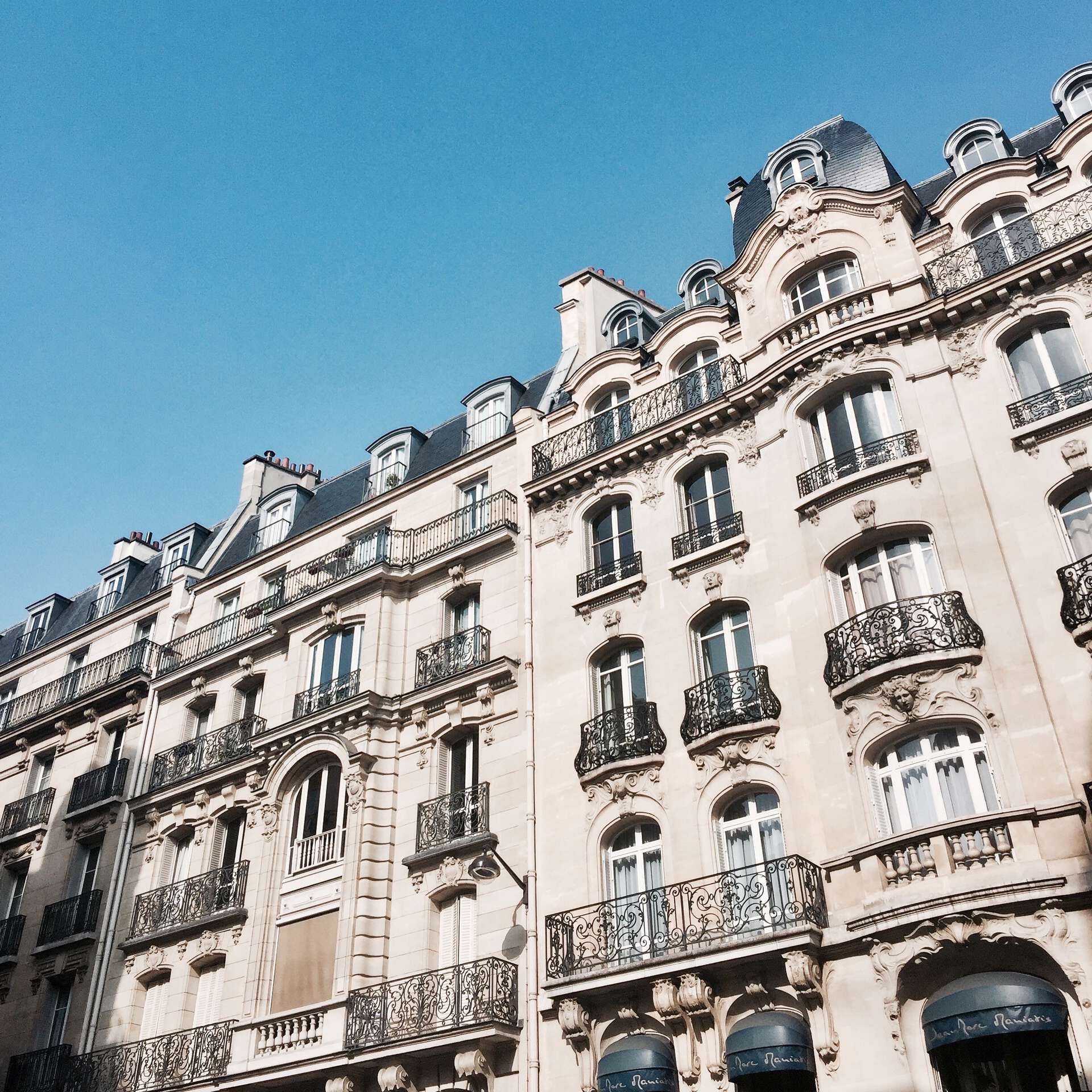 Arkitektur i Paris.(Foto: Stine Mordal Vågsæter 2017).